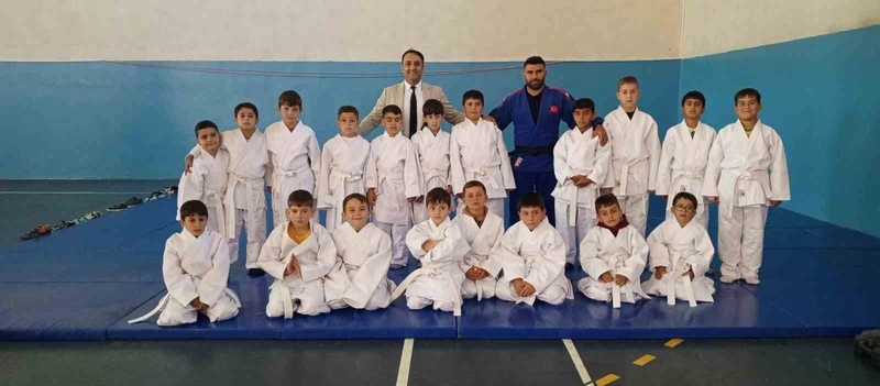 Hınıs’ta judo atağı