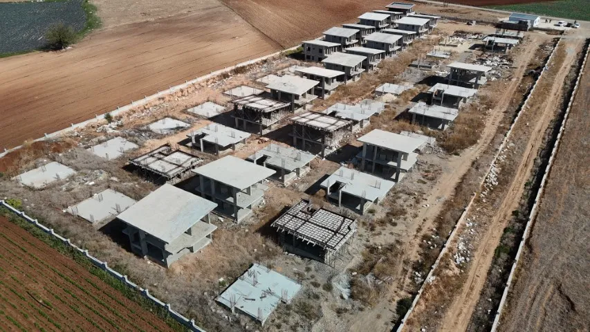   Adana’da ev hayali kuran vatandaşlar mağdur oldu