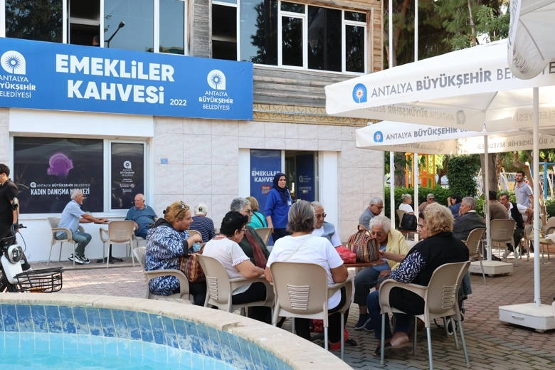 Antalya Büyükşehir Belediyesi Emekliler Kahvesi