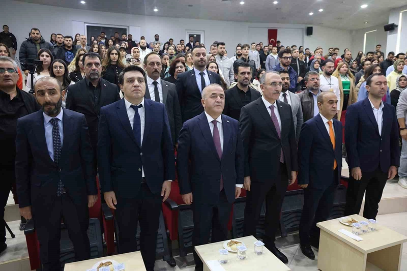 Vali Hatipoğlu: Türkiye teknolojide farklı noktalara evrildi