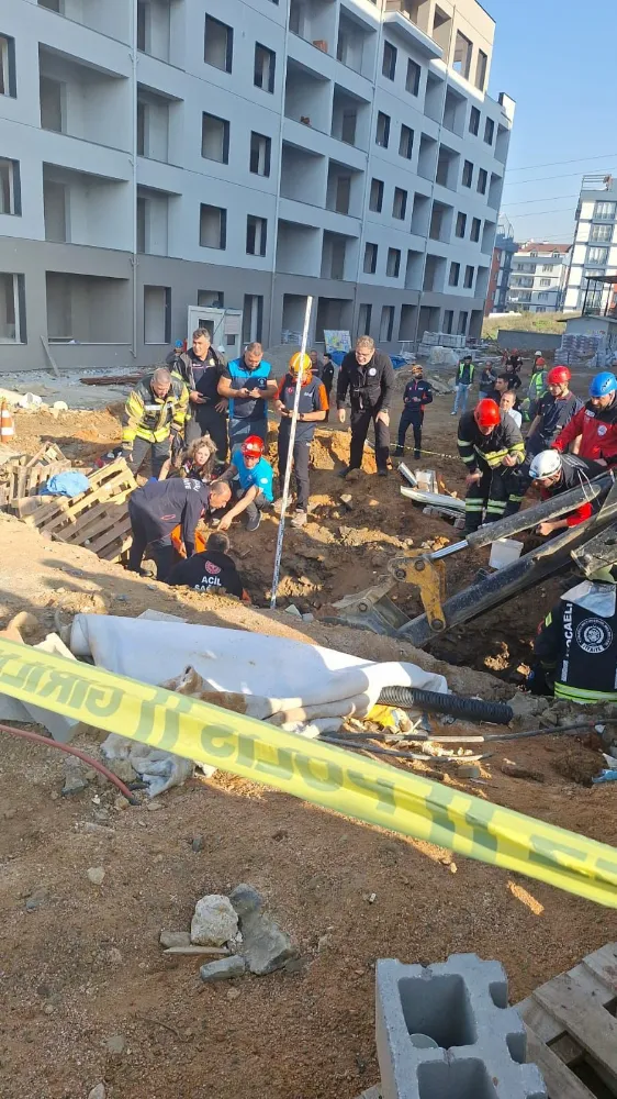 Çayırova’da inşaat alanında toprak altında kalan 1 işçi kurtarıldı