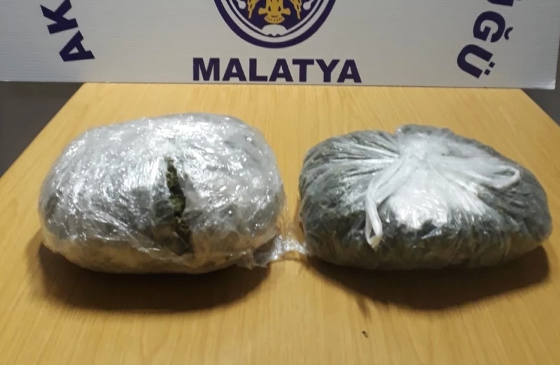 Akçadağ’da 1,5 kilo esrar ele geçirildi
