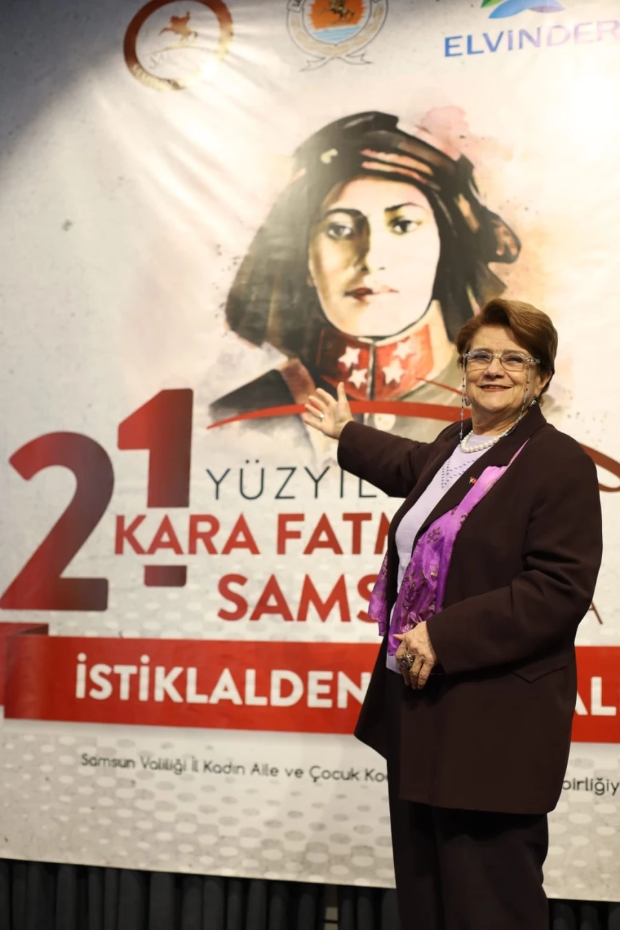 Hele Dadaşlara namussuz diyecek hadsiz daha dünyaya gelmemiştir