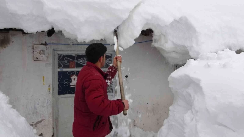 Bitlis’e bu kış yağan karın kalınlığı 9 metreye yaklaştı