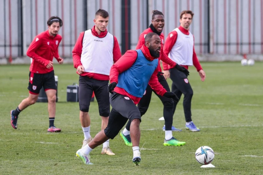 Samsunspor ile B.B. Erzurumspor 4. randevuya çıkıyor