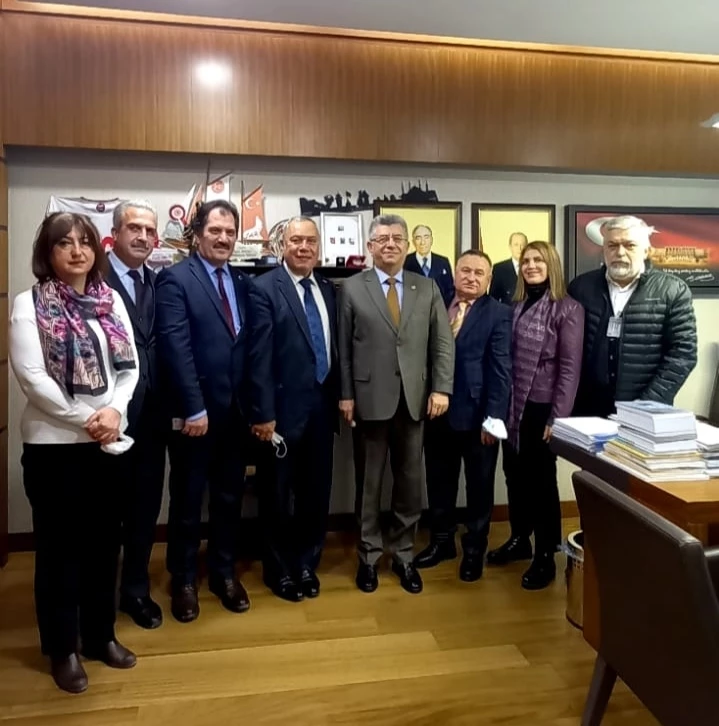 Araştırmacılar Mecliste,