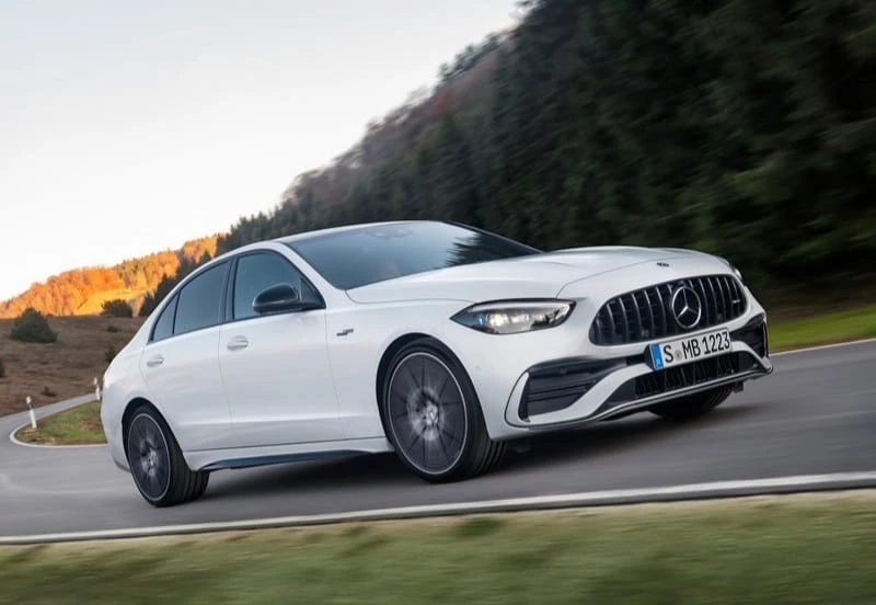 Sonunda Geldi! Mercedes-Benz C43 AMG Sedan Tanıtıldı!