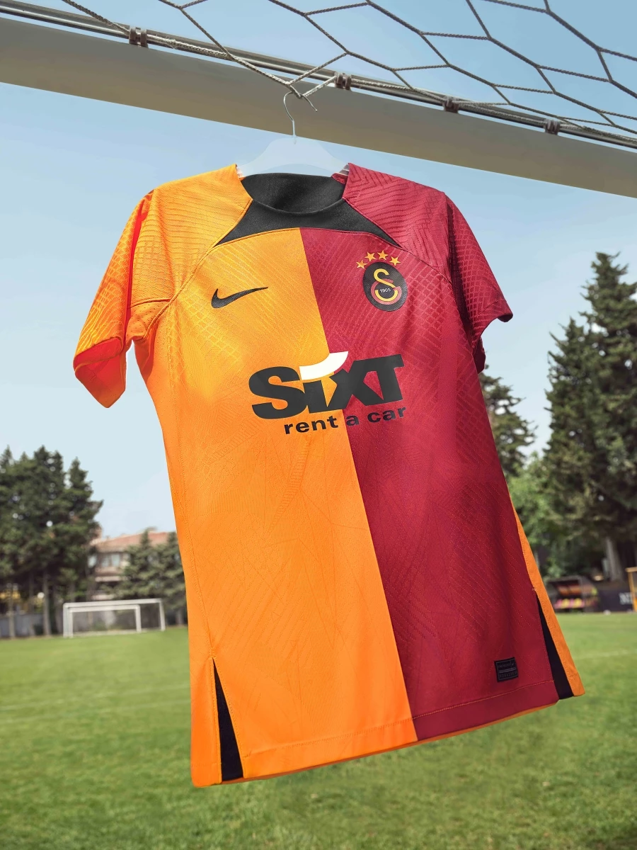 GALATASARAY 2022 – 2023 SEZON FORMALARINI TANITTI!