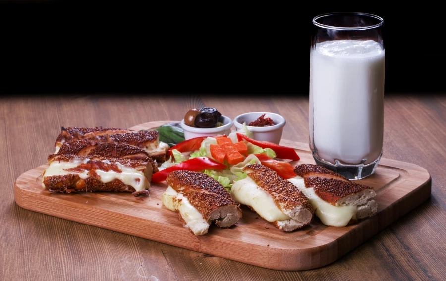 Yazın ayran içmek için yedi sebep 