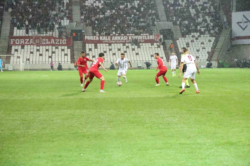 TFF 2. Lig: Elazığspor: 2 - Karaman FK: 0
