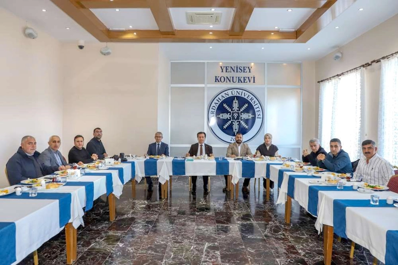 Rektör Emiroğlu, Yerel Basınla Üniversitenin Vizyonunu Paylaştı