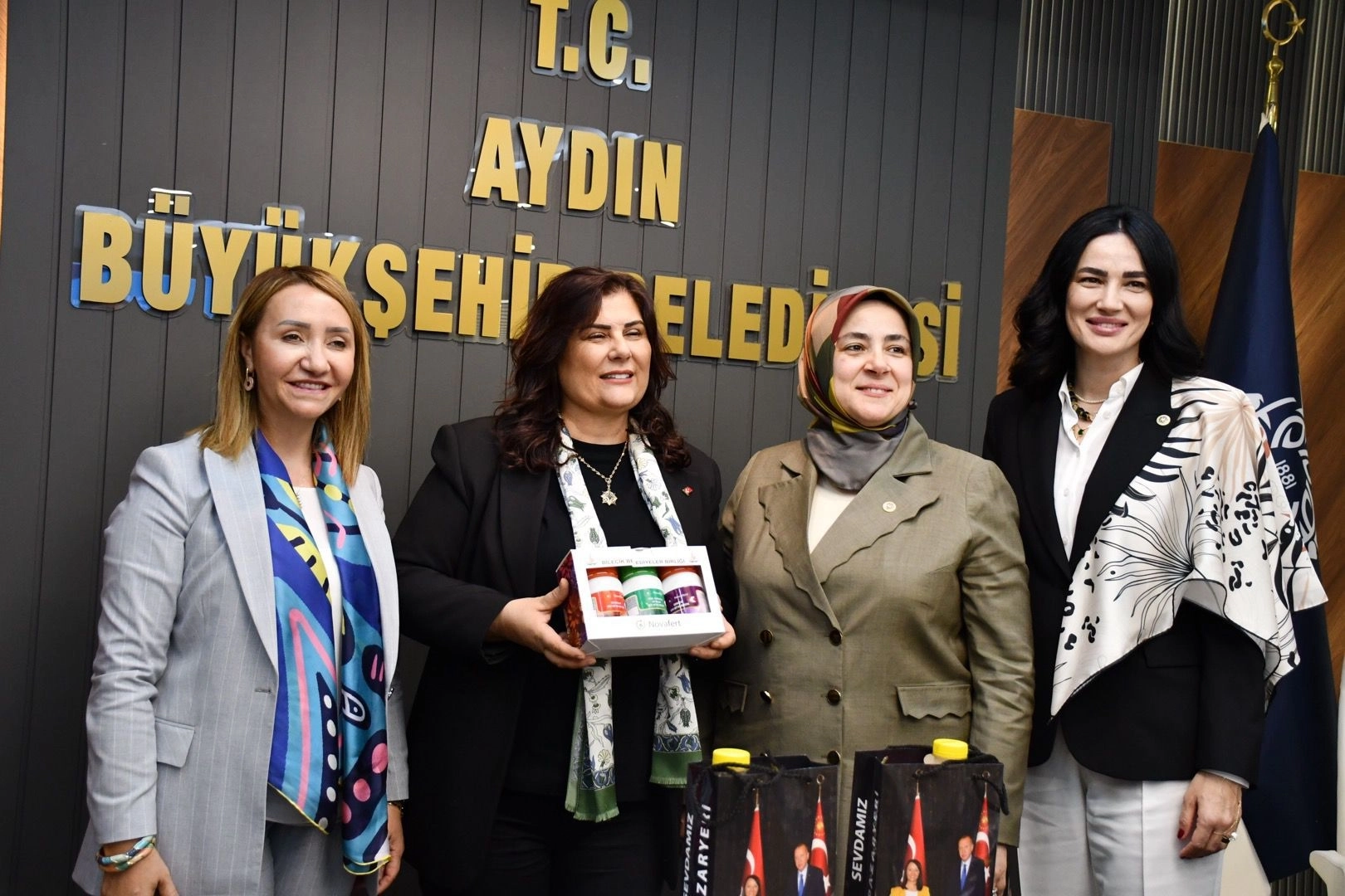 AK Partili Kadın Belediye Başkanları Aydın