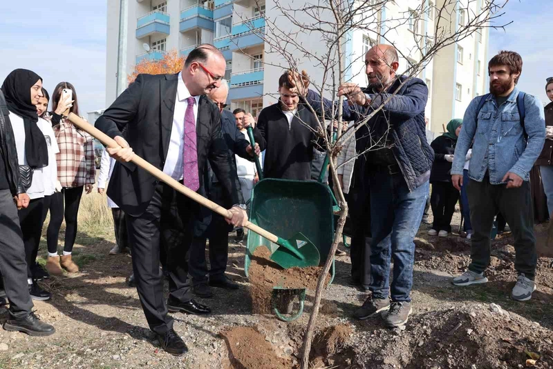 Atatürk Üniversitesi