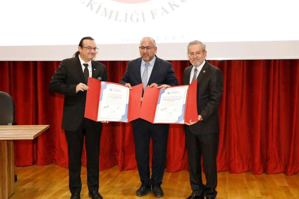 Ankara Üniversitesi Diş Hekimliği Fakültesi TÜSKA Akreditasyonu Aldı