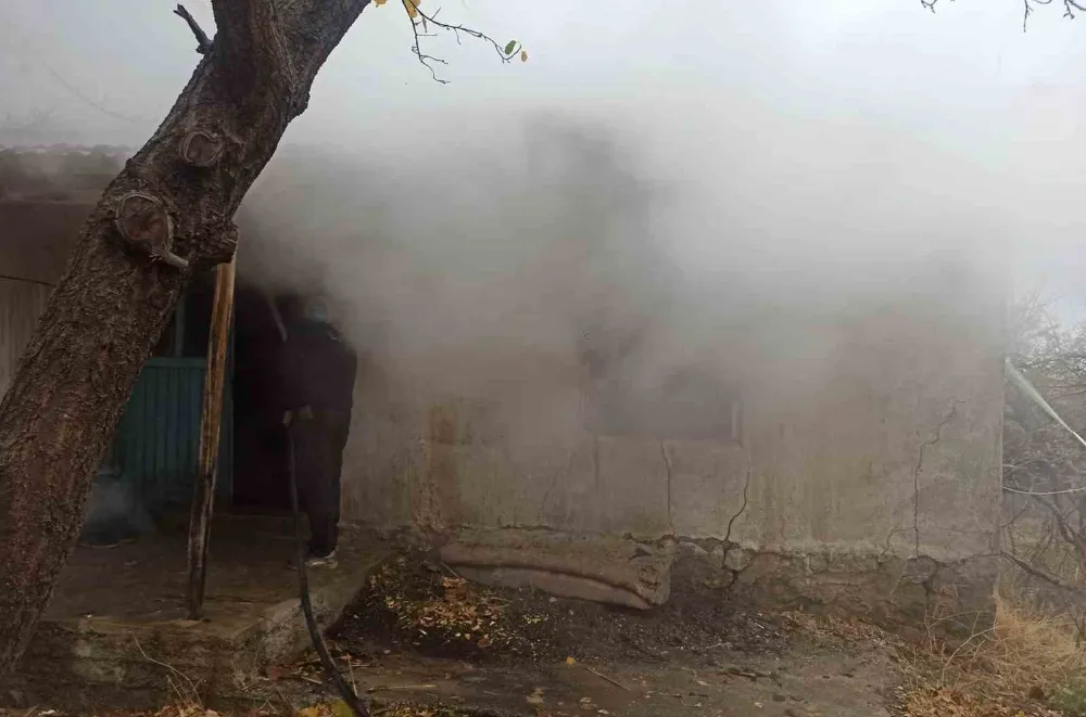 Ev yangını korkuttu