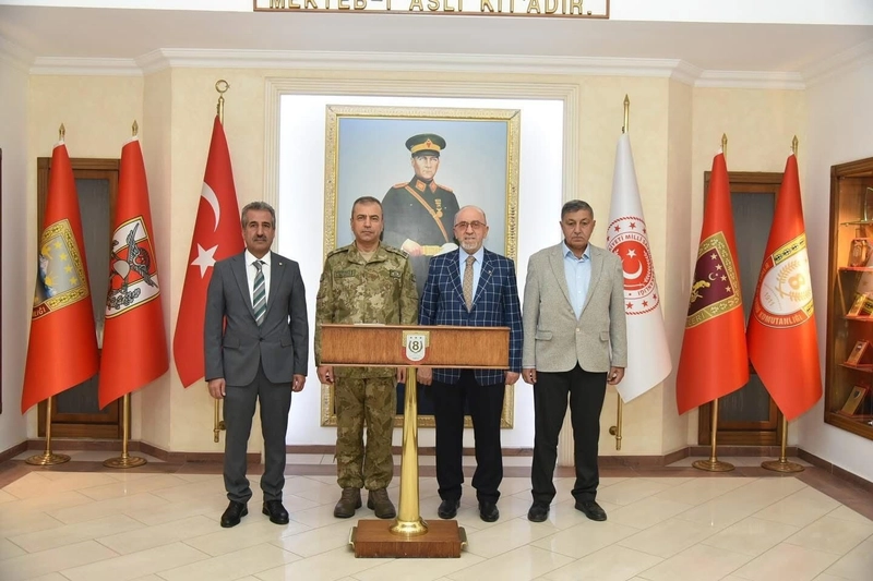 Başkan Dumandağ, Kolordu Komutanı Durmaz ile Görüştü