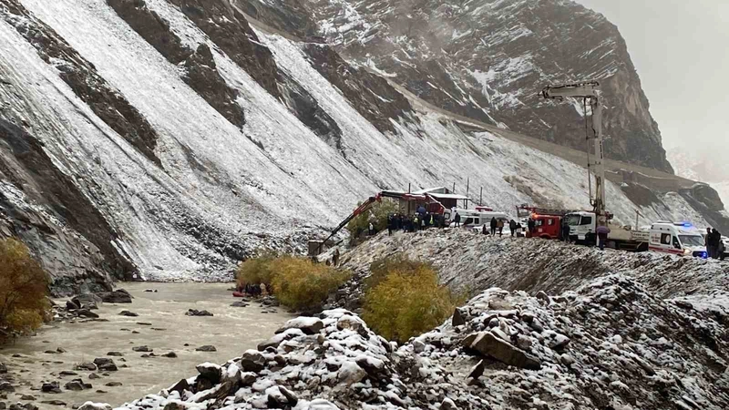 Kayadan Kaçan Araç Zap Suyu