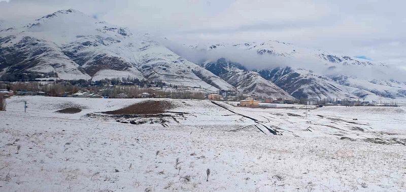 Başkale Beyaza Büründü