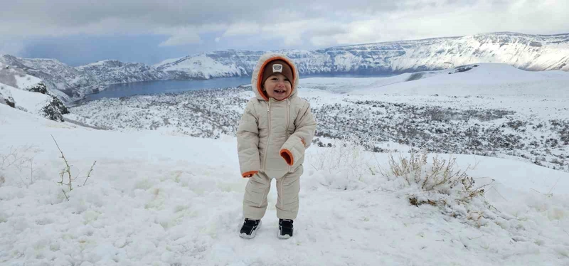 Nemrut Kalderası Beyaz Gelinliğini Giydi