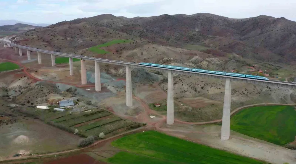  Tren biletlerinde öğretmenlere yüzde 50 indirim