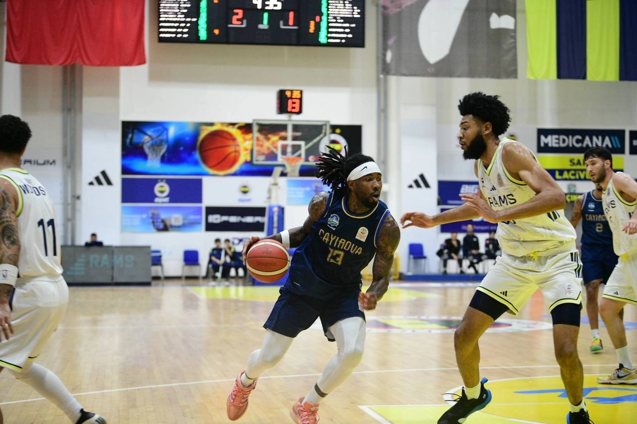 Çayırova Belediyesi Namağlup Liderliğini Sürdürüyor