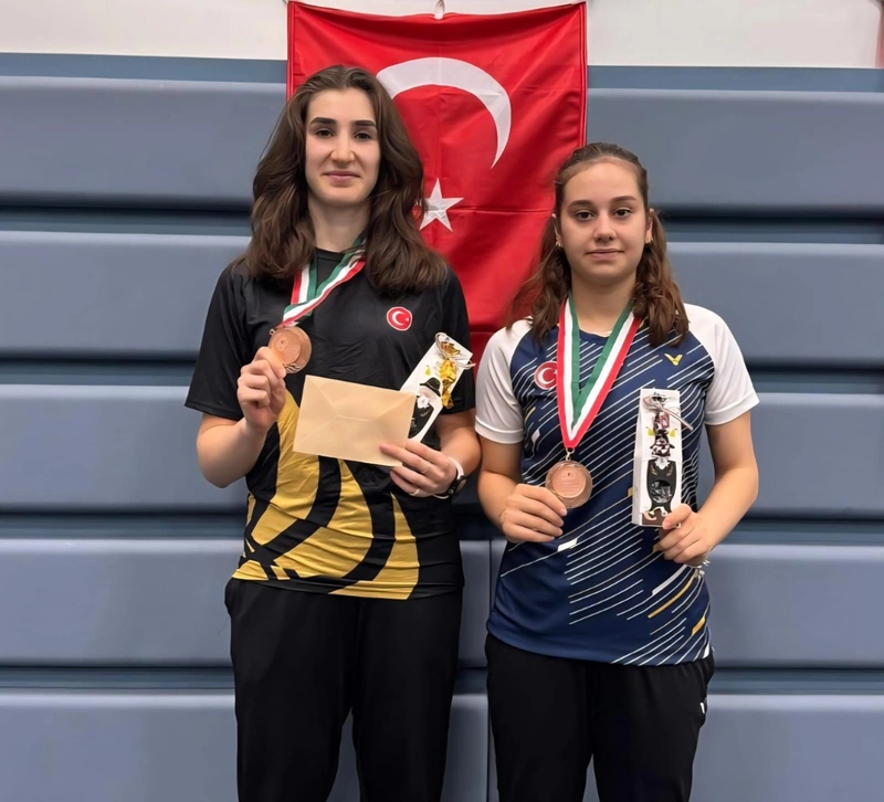 Erzincanlı Badmintoncular Macaristan