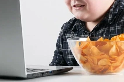 Ekran Bağımlılığı Ağız Sağlığını Tehdit Ediyor