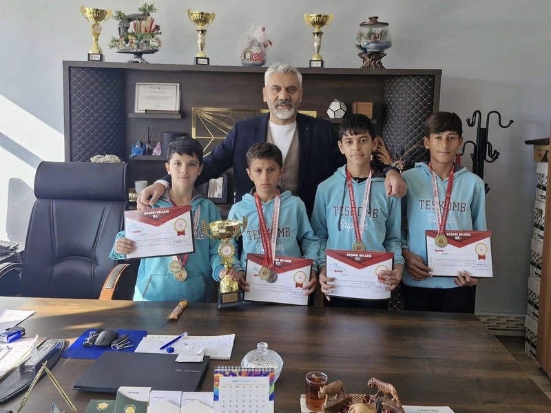 Süphan Ortaokulu Kros Şampiyonu Oldu