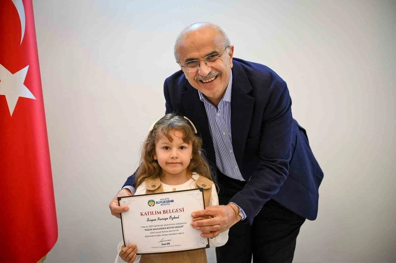 Minik Yüreklerden Başkan Er