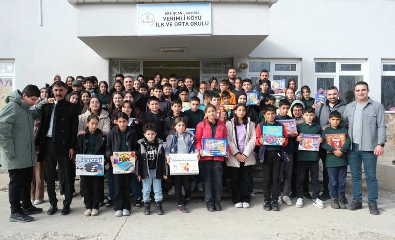 Erzincanlı Öğrencilerden Verimli Köyü