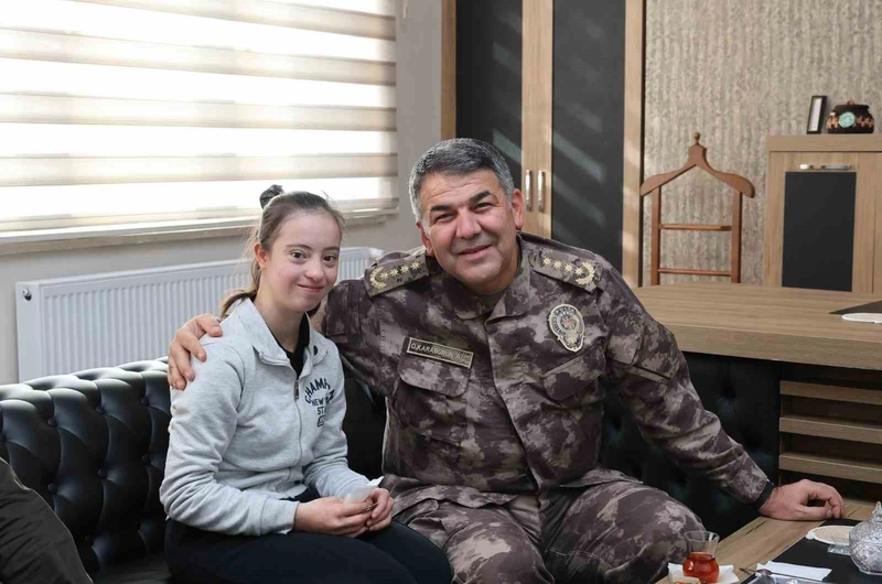 Emniyet Müdürü Karaburun Okul Önlerindeki Uygulamaları Denetledi