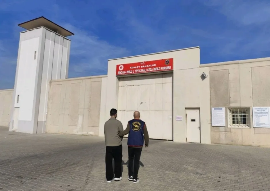 Kaçak hırsızlık şüphelisi yakalandı