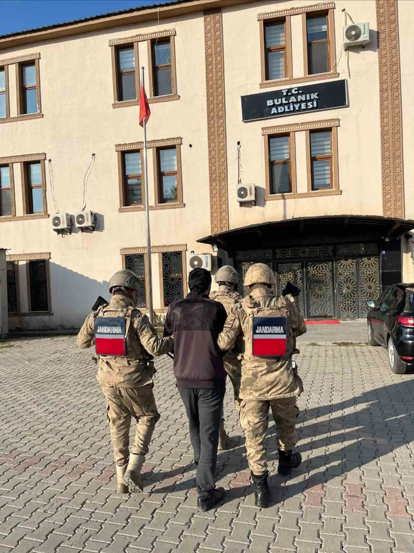 Cinsel taciz suçundan aranan şüpheli jandarma operasyonuyla yakalandı