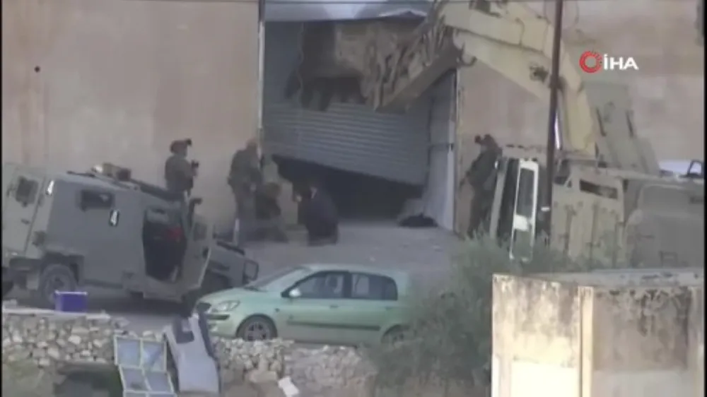 İsrail güçleri teslim olan 2 Filistinliyi infaz etti