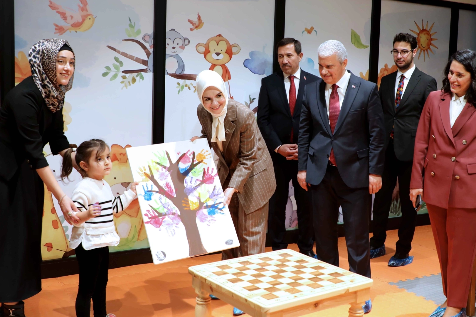 Bakan Göktaş Hoşkubbe Bebek Kütüphanesi