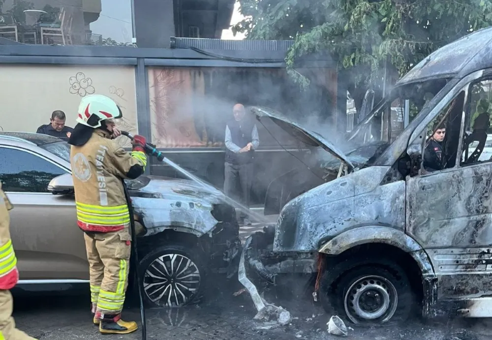 Öğrenci servisi yandı: 13 çocuk son anda kurtarıldı