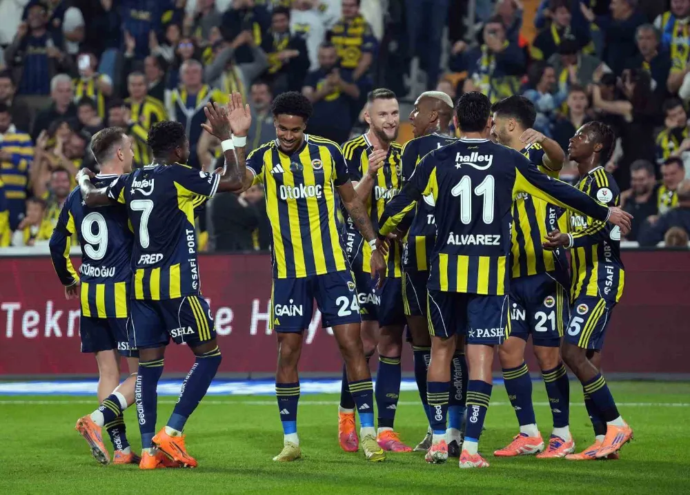 Fenerbahçe’de hedef; derbi galibiyeti ile liderliği almak
