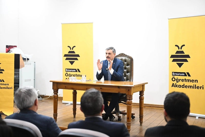 Vali Çiftçi Öğretmenlerle Tecrübelerini Paylaştı