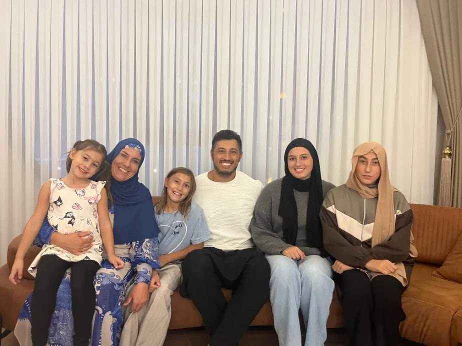 Kocasının yaşam tarzından etkilenen Alman Jessica, müslüman oldu