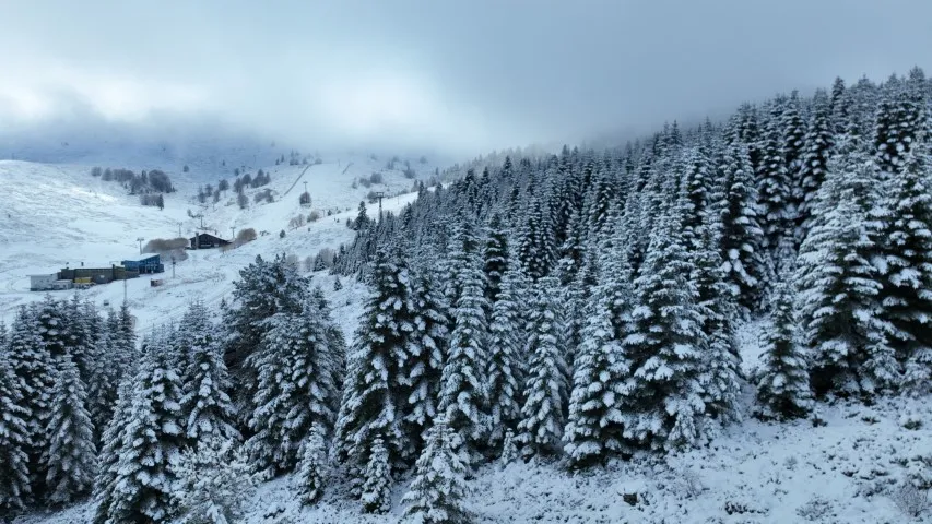 Uludağ’da kar kalınlığı 10 santimetreye yaklaştı