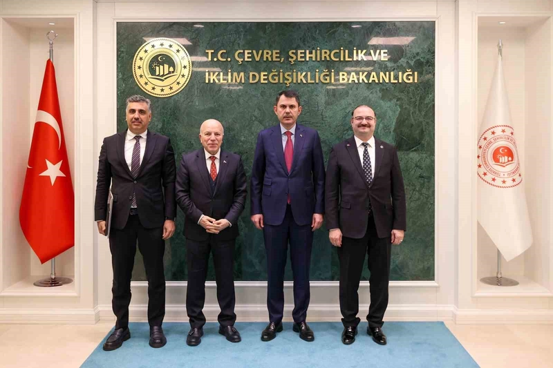 Erzurum Başkanı Sekmen, Bakan Kurum ile Başkent