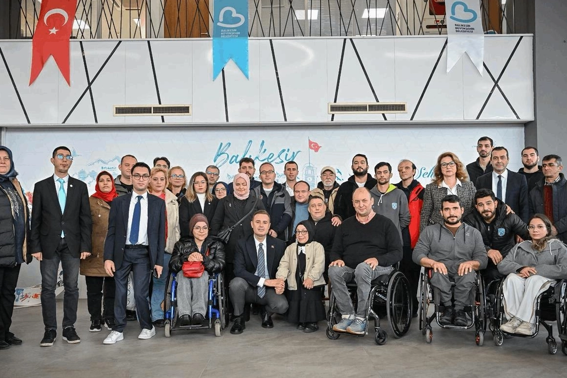 Balıkesir’de Engelleri Kaldırmak Boynumun Borcu