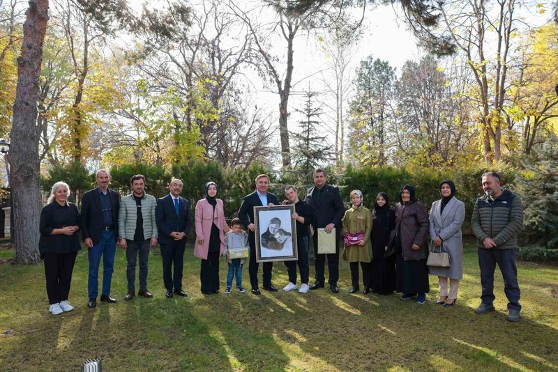 Vali Aydoğdu, Dünya Engelliler Günü’nde Özel Misafirlerini Ağırladı