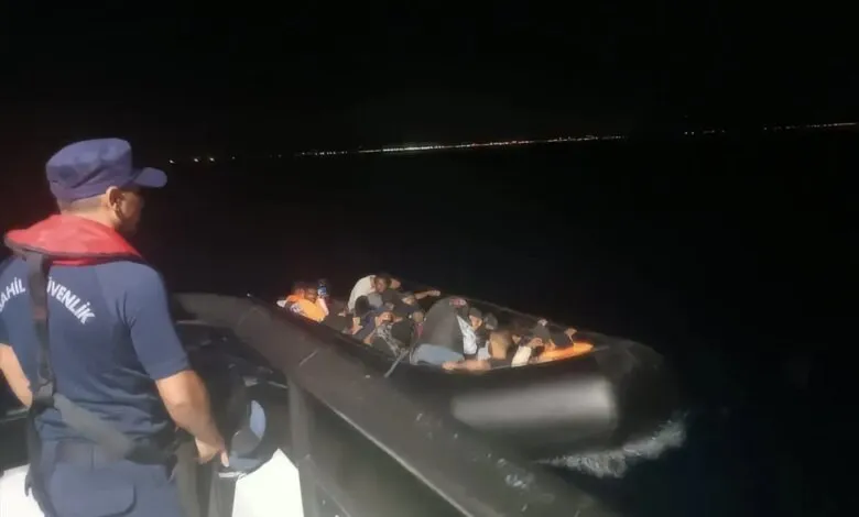Ayvalık’ta 23 göçmen sahil güvenlik ekiplerinden kaçamadı