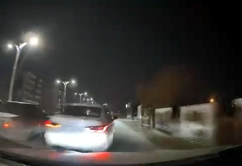 Makas Atarak Kazaya Neden Olan Sürücü Olay Yerinden Kaçtı