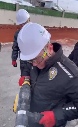 Ardahan Çevik Kuvvet Polisi Enkazda Arama Kurtarma Eğitimi Aldı