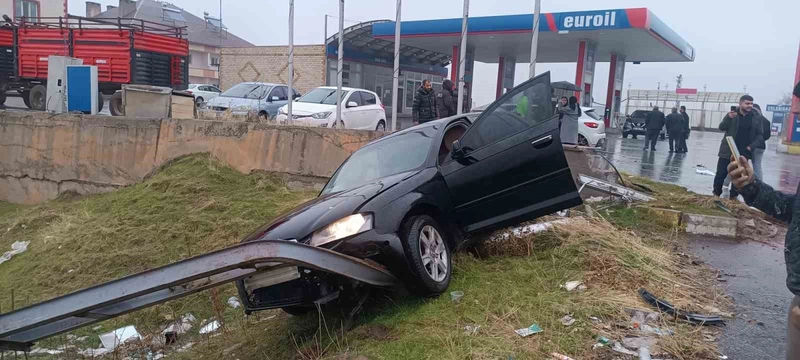 Muş-Bitlis yolunda trafik kazası: 3 yaralı