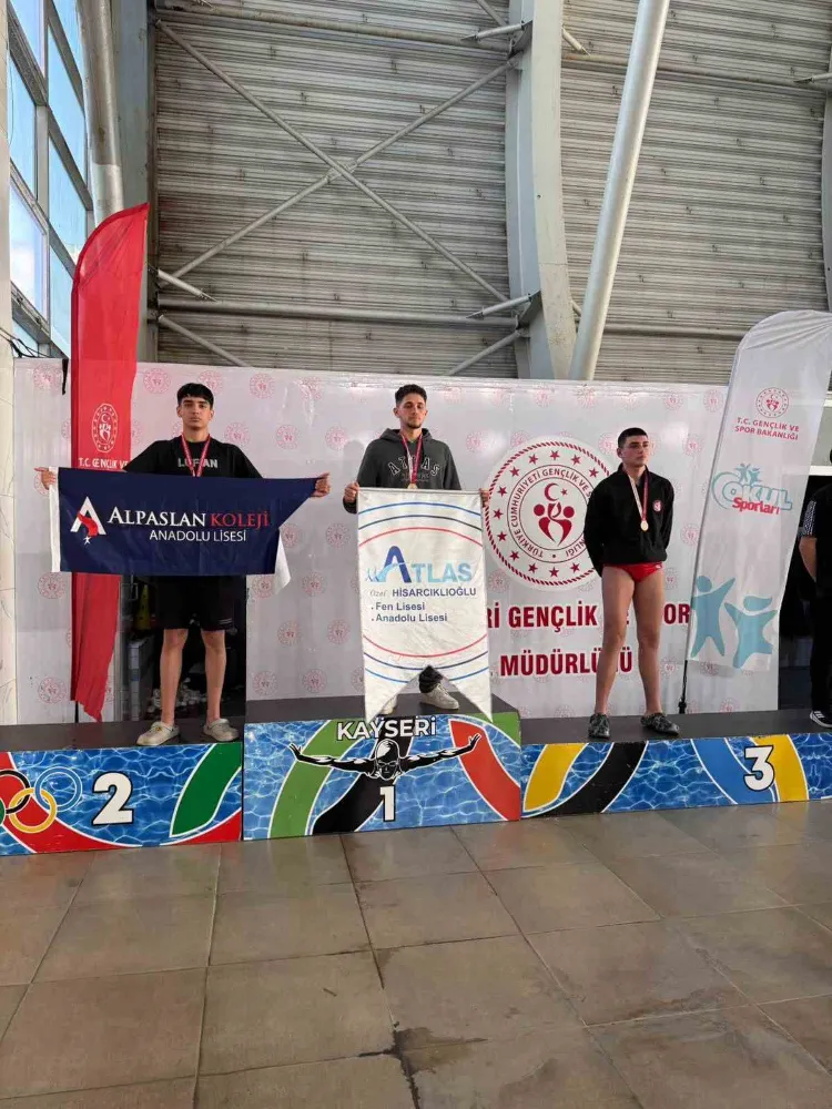  Okullar Arası Yüzme Gençler İl Birinciliği tamamlandı