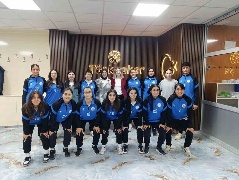 Ağrı Kadın Futbol Takımı