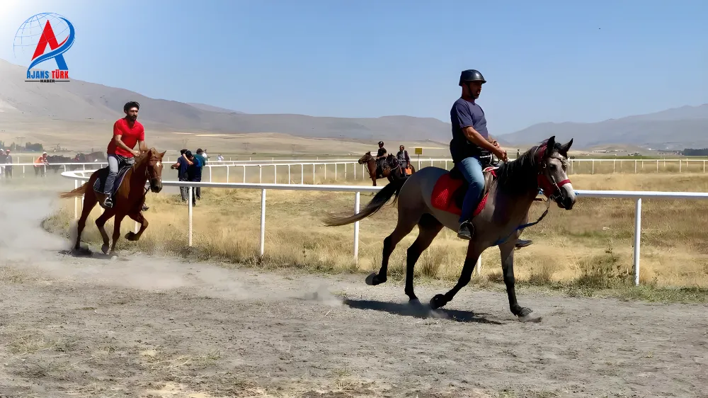 Erzurum’da Geleneksel Rahvan At Yarışları Coşkusu